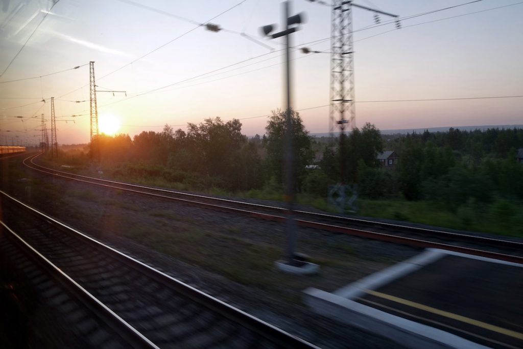 Sun-Downer vom Gang der Transsib beobachtet.