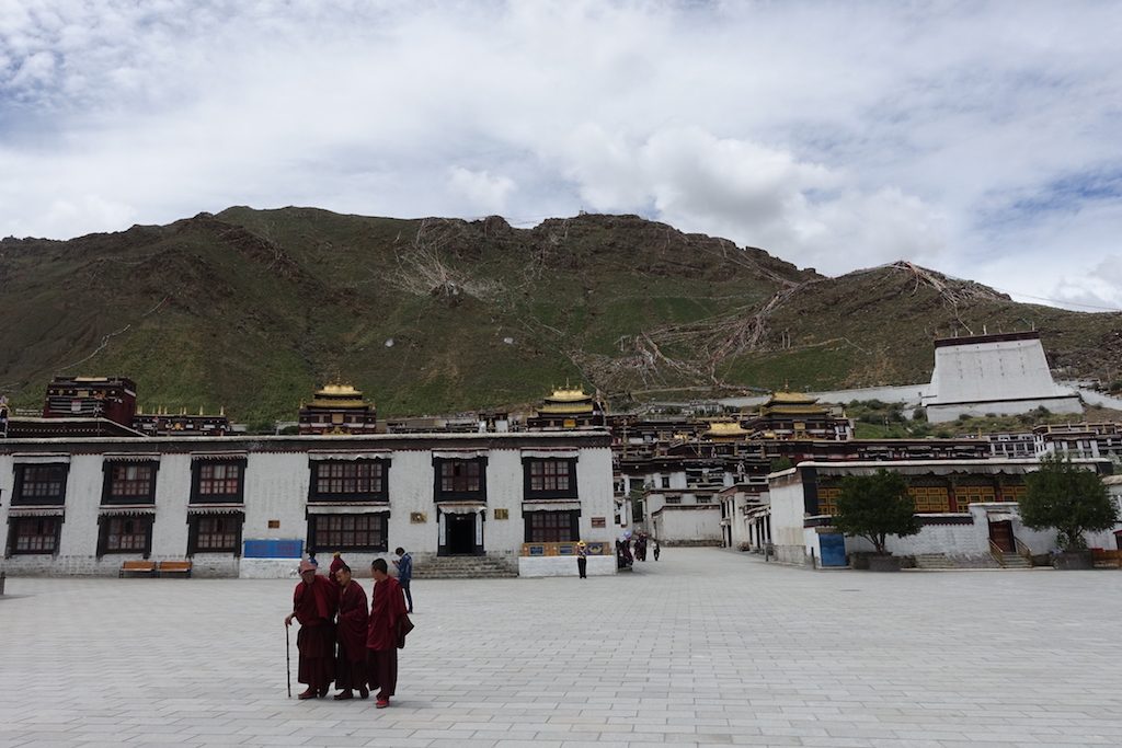 Trashilhünpo Kloster - ich werde den Namen auch jedes Mal vergessen, Sitz des Renchen Lama.