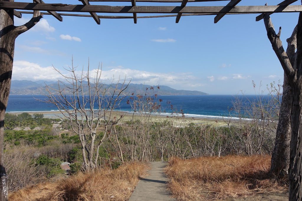 Ausblick vom "Berg" auf Gili T.