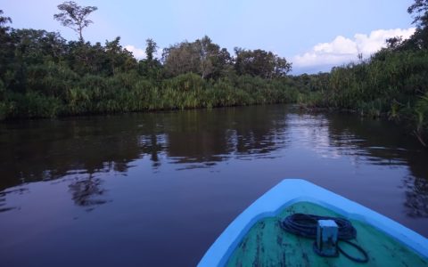 Abends ist der Fluss bereits schmaler