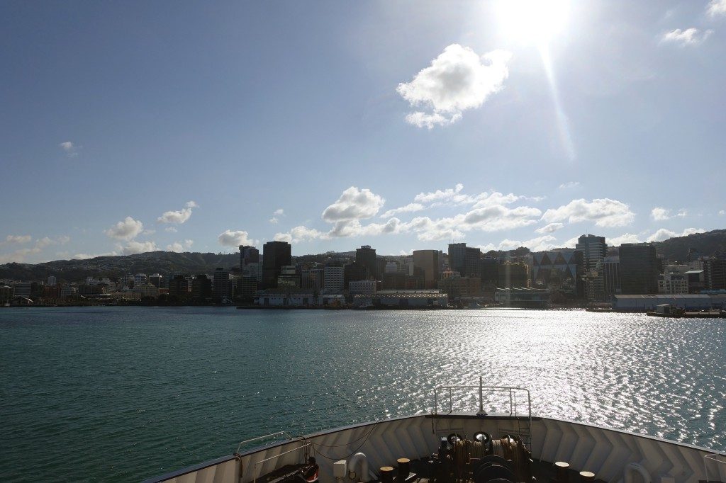 Einfahrt in den Hafen von Wellington