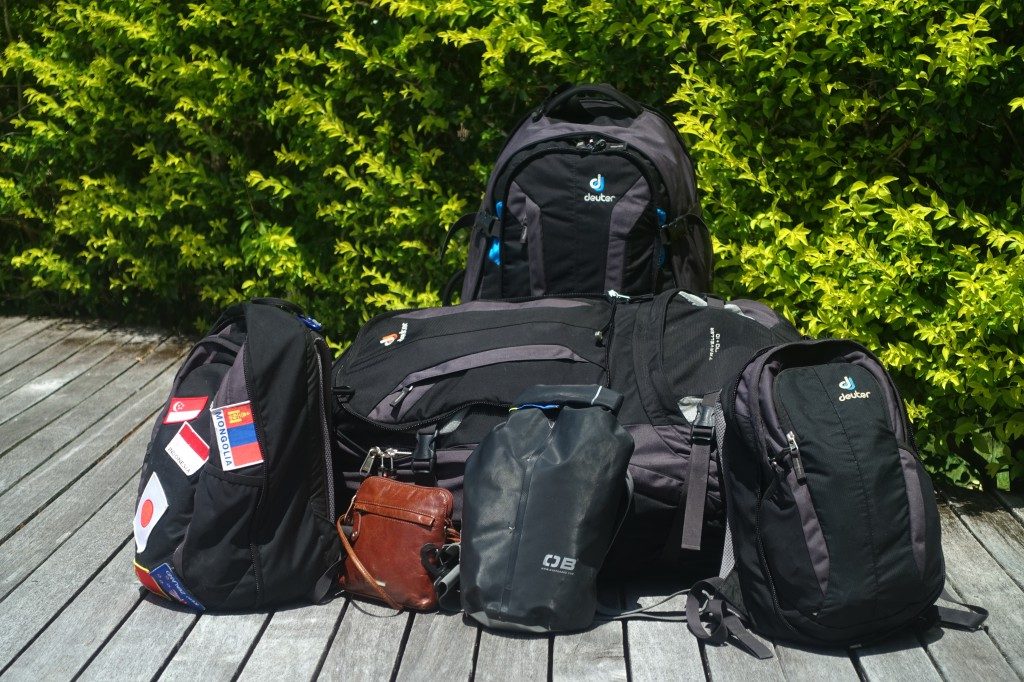 Die großen Backpacks und die Daypacks sowie Packsack und Handtasche beinhalten unsere ganzen Sachen.