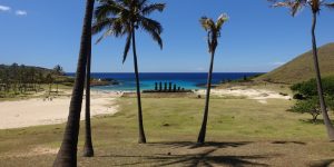 Anakena Bucht mit den Ahu Nau Nau Moai.